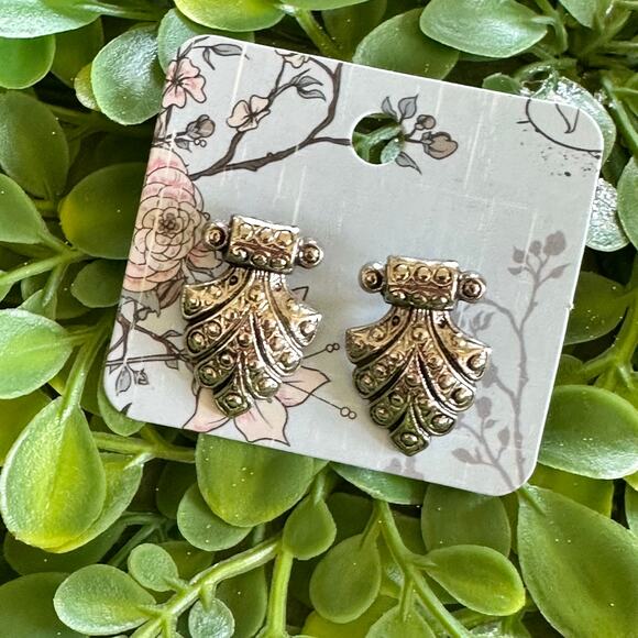 BOGO FREE VTG SILVER Special
 OCCASION EARRINGS - Picture 1 of 5